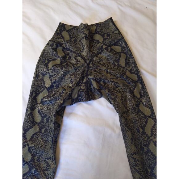 Buff Bunny Women's Small Elysium Animal Print Scales Shiny Compression Leggings - Picture 2 of 8